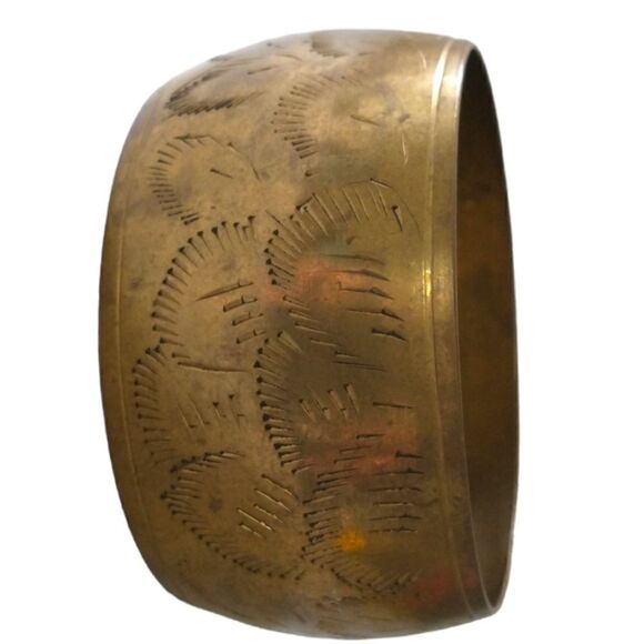 Vintage Etched Brass Bangle Bracelet Engraved Estate Bronze Patina Chunky Boho. - Picture 8 of 16